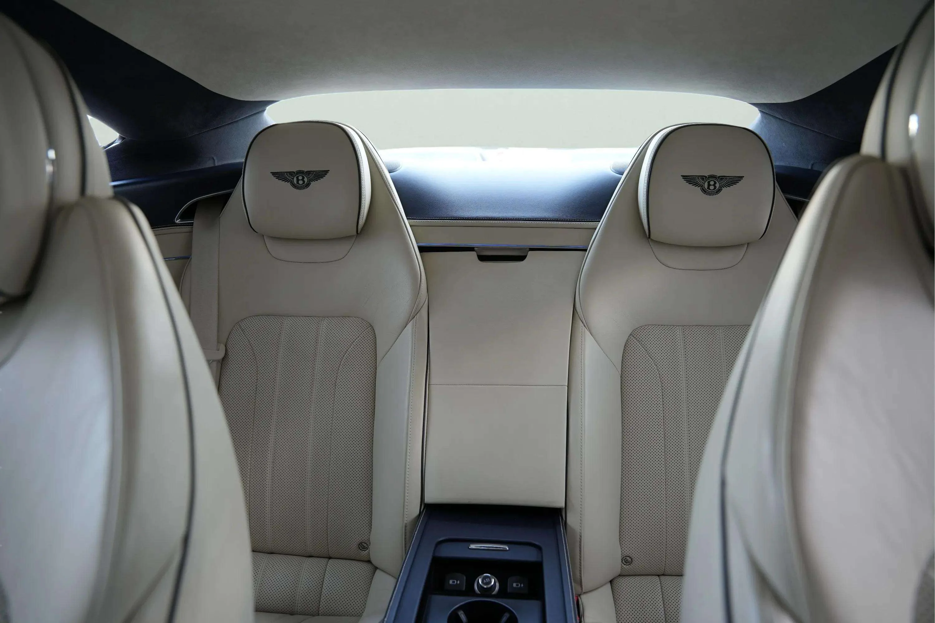 BENTLEY Continental GT - Image 4