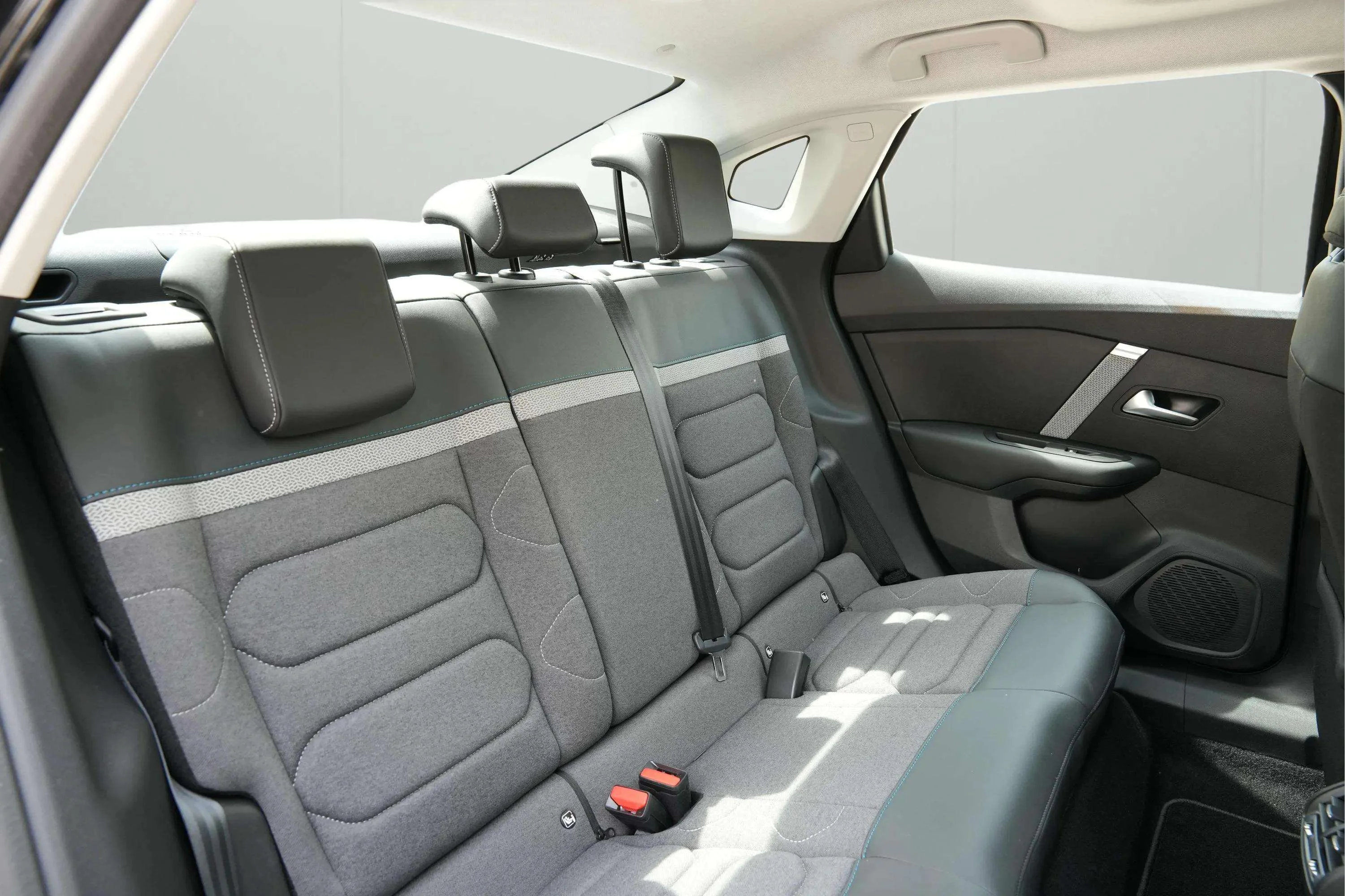 CITROEN C4 X - Image 4