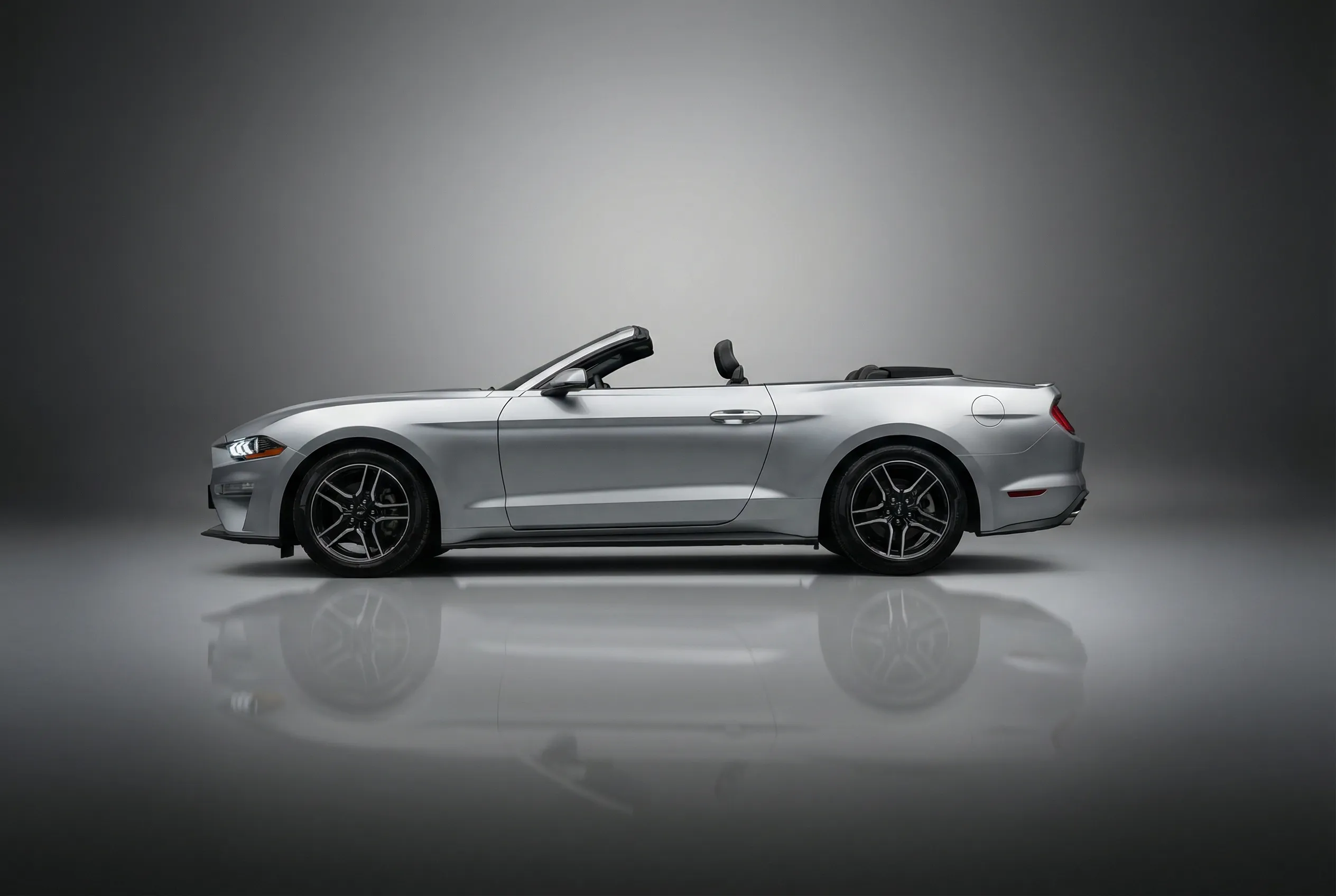 FORD Mustang - Image 3