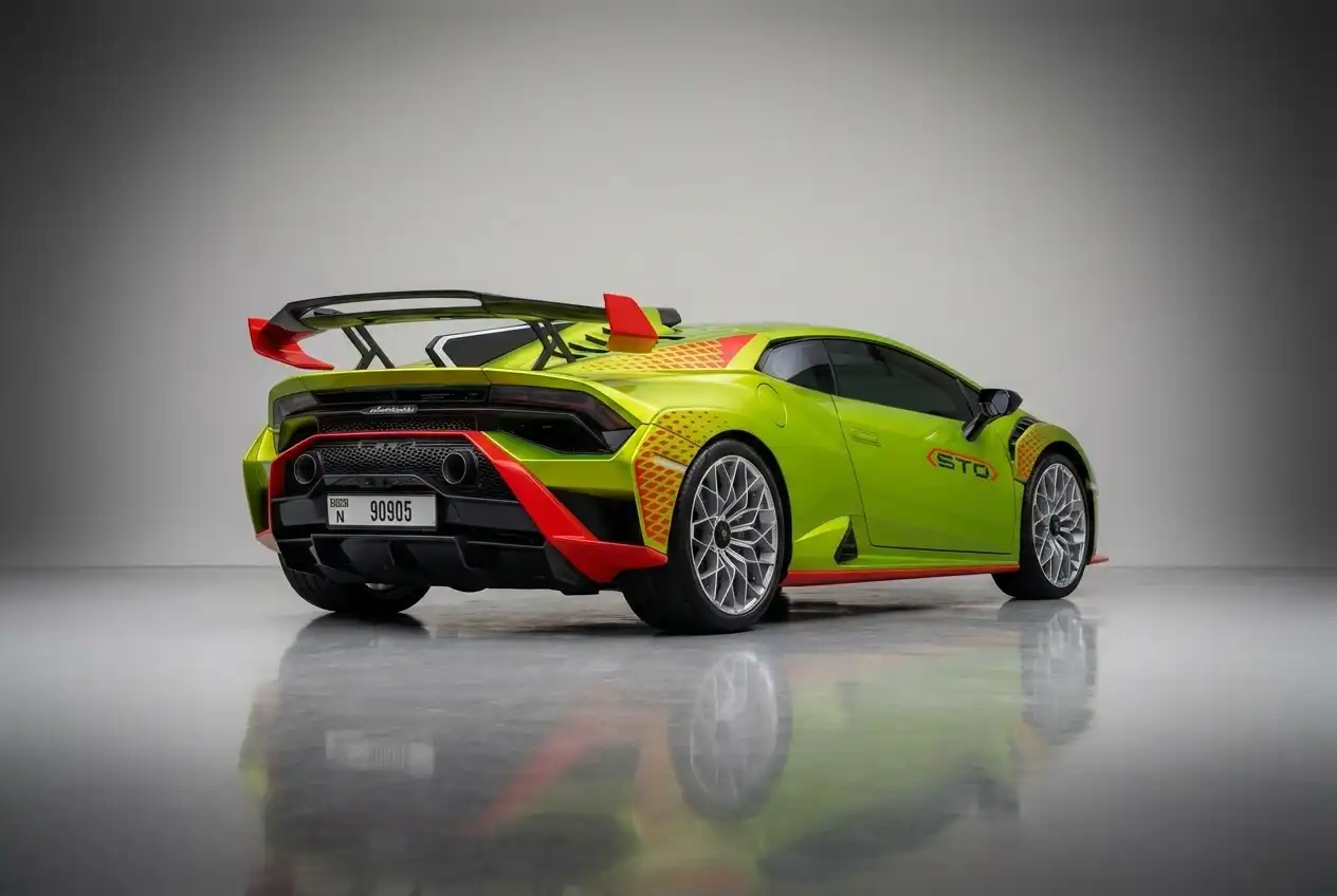 LAMBORGHINI Huracan STO - Image 2