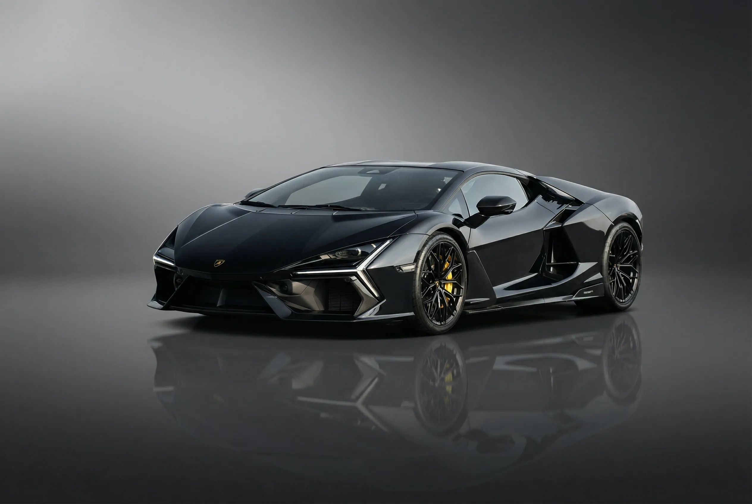 LAMBORGHINI Revuelto - Image 3