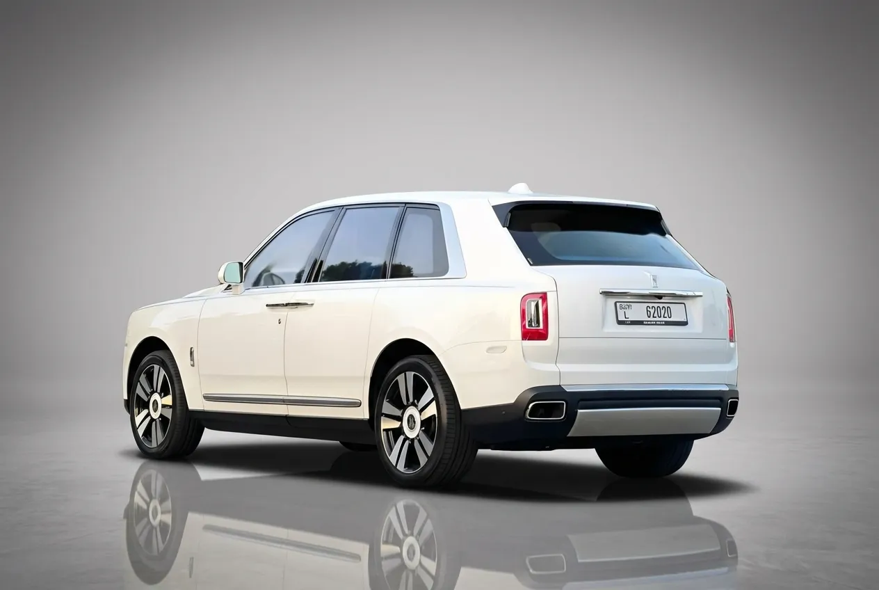 ROLLSROYCE Cullinan - Image 4