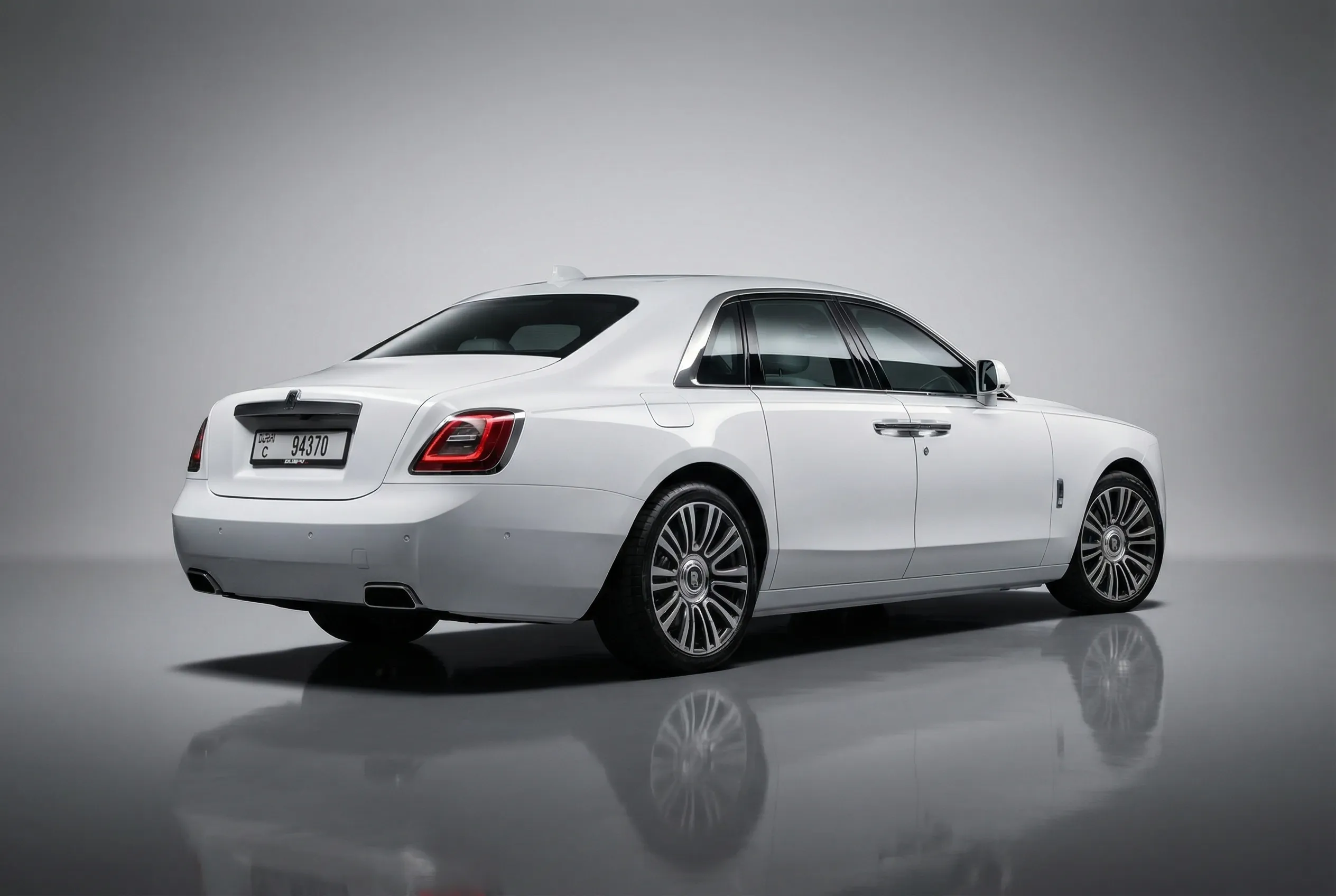 ROLLSROYCE Ghost - Image 4