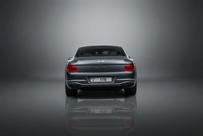 Bentley Flying Spur 2024 - Image 4