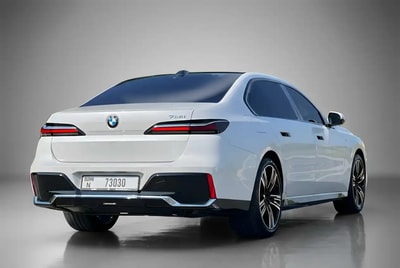 BMW 735i 2024 - Image 3