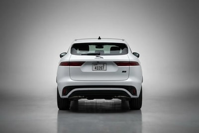 Jaguar F-PACE 2025 - Image 4