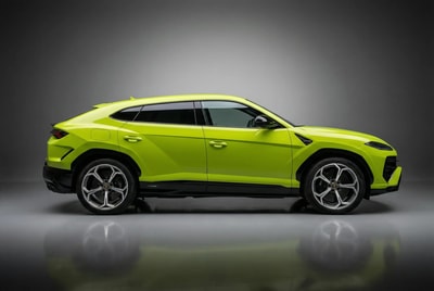 Lamborghini Urus SE 2025 - Image 3