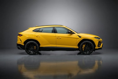 Lamborghini Urus 2021 - Image 2