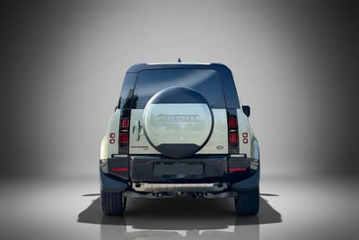 Land Rover Defender 2023 - Image 5