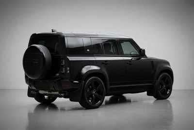 Land Rover Defender V8 2023 - Image 3