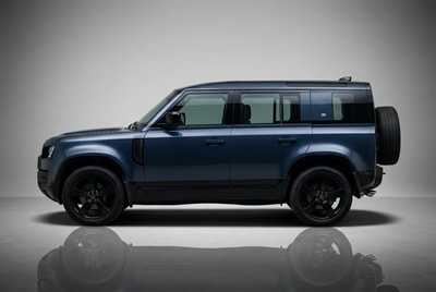 Land Rover Defender V8 2023 - Image 3