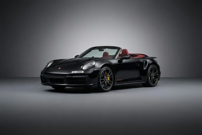 Porsche 911 Turbo S 2023 - Image 2