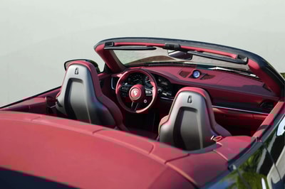 Porsche 911 Turbo S 2023 - Image 4