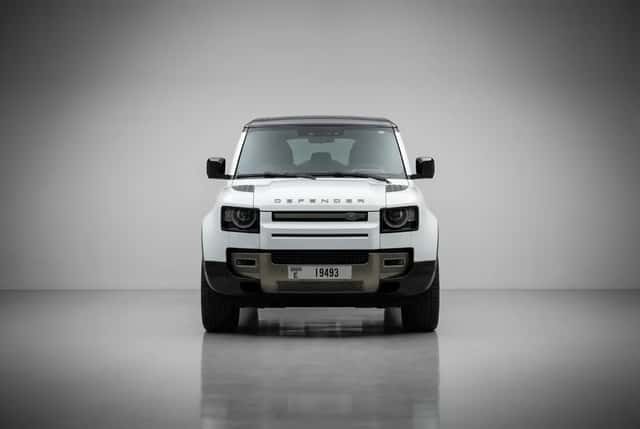 لاند روفر Defender 2026