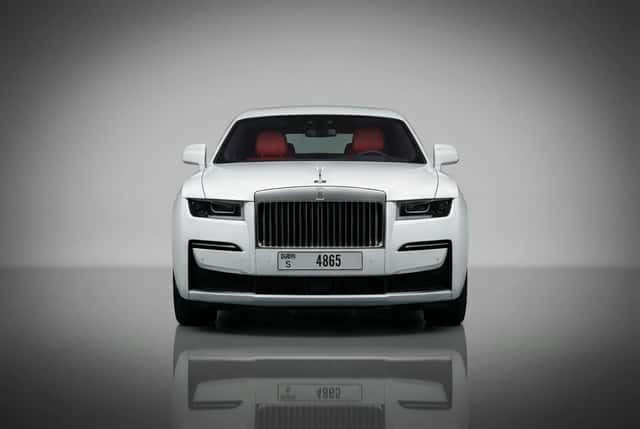 رولز رويس Ghost 2023