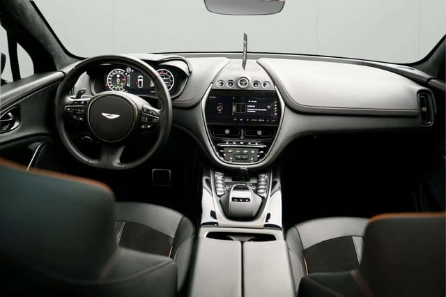 Aston Martin DBX 2022 - Image 4