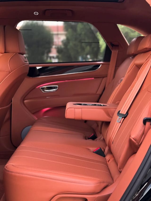 Bentley Bentayga 2023 - Image 5