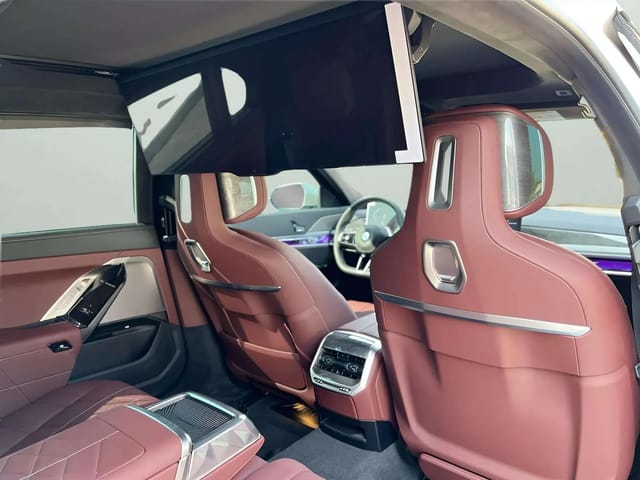 BMW 735i 2024 - Image 5