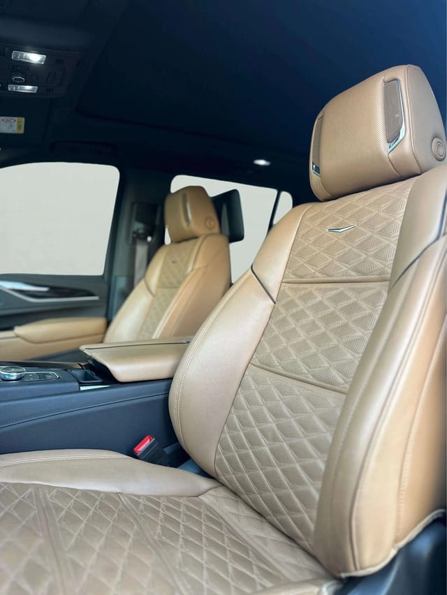 Cadillac Escalade 2023 - Image 4