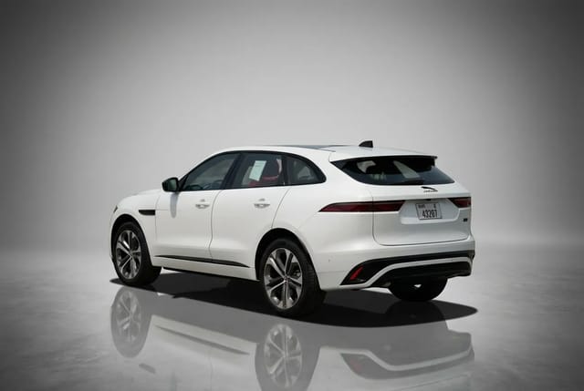 Jaguar F-PACE 2025 - Image 4