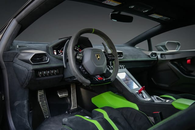 Lamborghini Huracan STO 2022 - Image 4