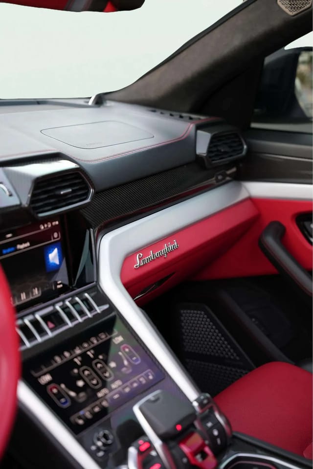 Lamborghini Urus 2020 - Image 4