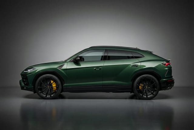 Lamborghini Urus 2022 - Image 2