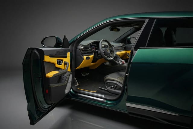 Lamborghini Urus 2022 - Image 3