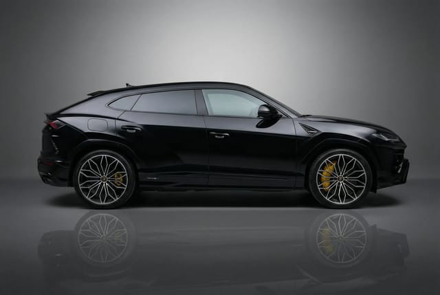 Lamborghini Urus SE 2025 - Image 3