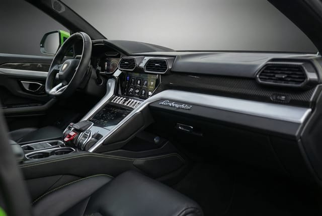 Lamborghini Urus 2021 - Image 4