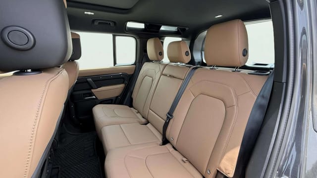 Land Rover Defender 2025 - Image 5