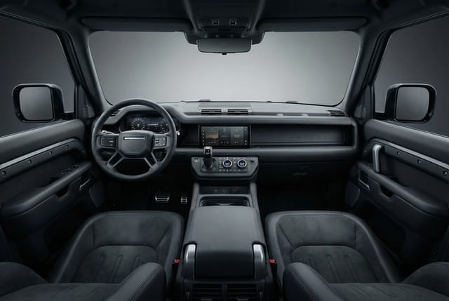 Land Rover Defender V8 2023 - Image 5