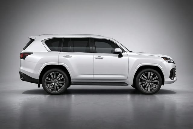Lexus LX 600 2023 - Image 2