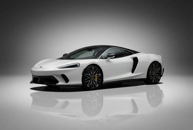 McLaren Artura 2023 - Image 2