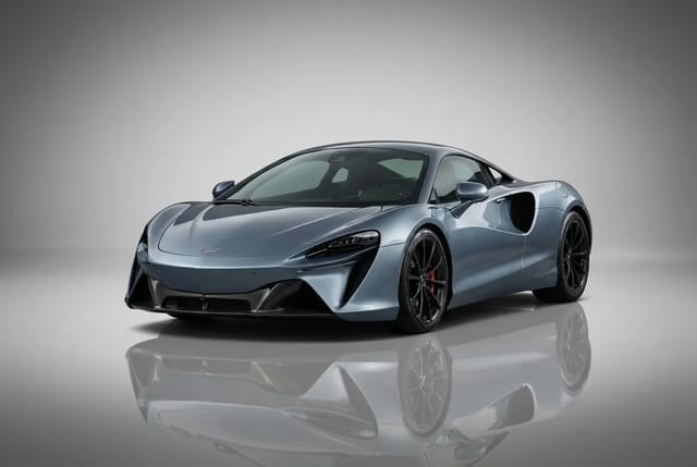 McLaren Artura 2024 - Image 4