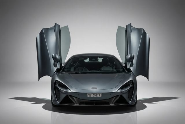 McLaren Artura 2024 - Image 2