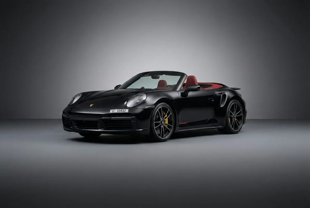 Porsche 911 Turbo S 2023 - Image 2