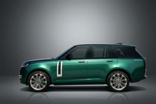 Land Rover Range Rover Autobiography 2023 - Image 3