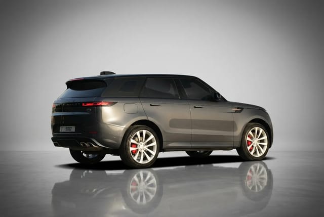 Land Rover Range Rover Sport 2023 - Image 3