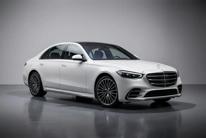 تأجير مرسيدس مايباخ في دبي – تجربة الفخامة المطلقة مع سائق أو بدون