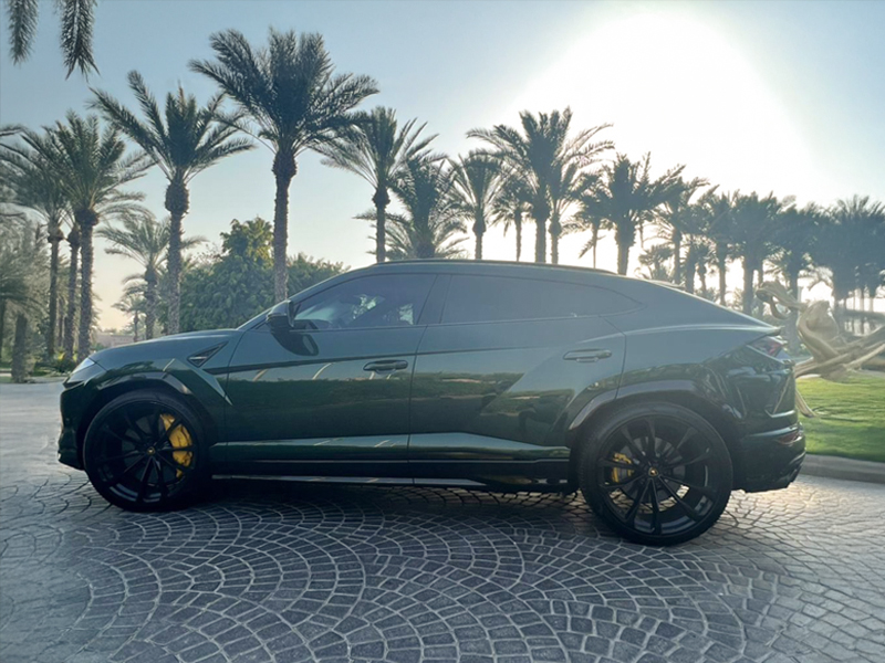 Rent-LAMBO-URUS-GREEN-5