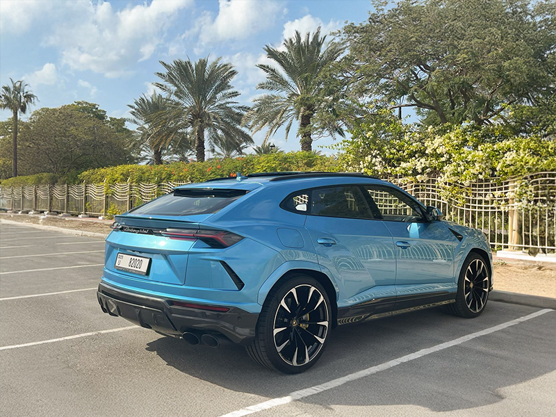 Rent-Lamborgini-URUS-Light-Blue-1