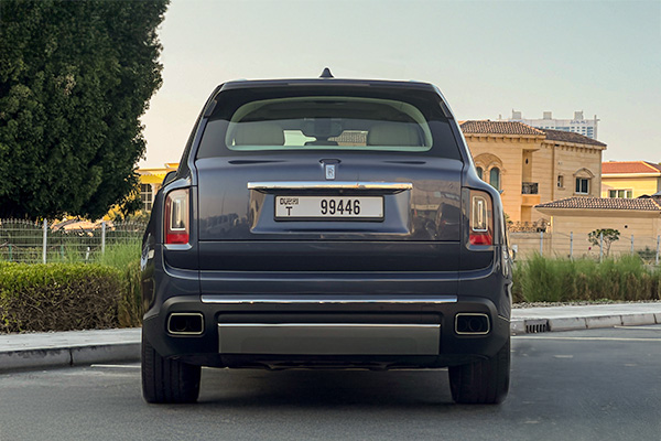 rent ROLLS ROYCE CULLINAN blue 3